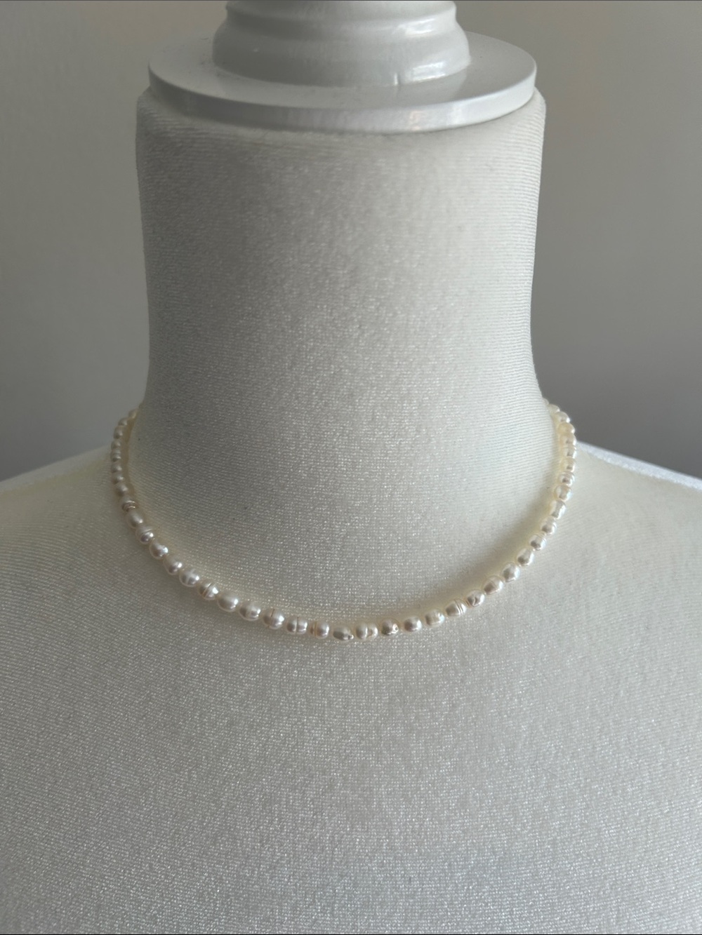 Classic White Pearl Choker Necklace - Unbranded